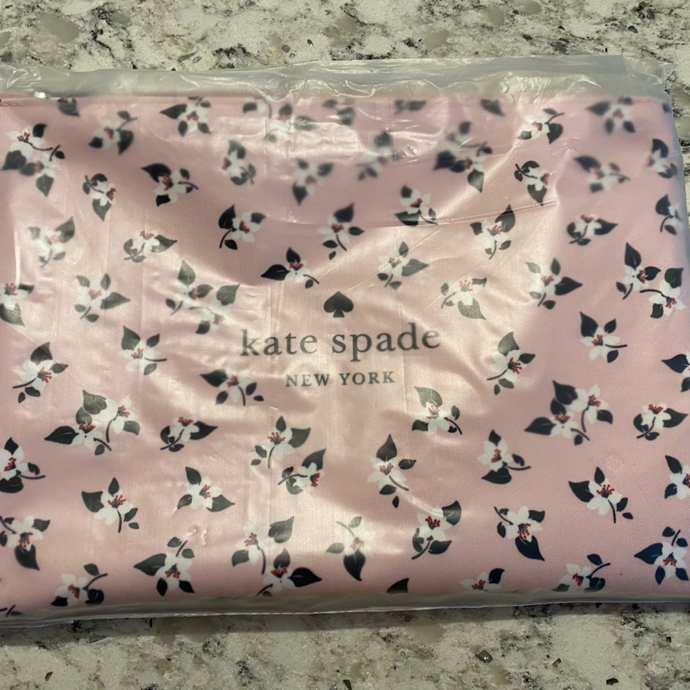 Kate Spade pouch NIB